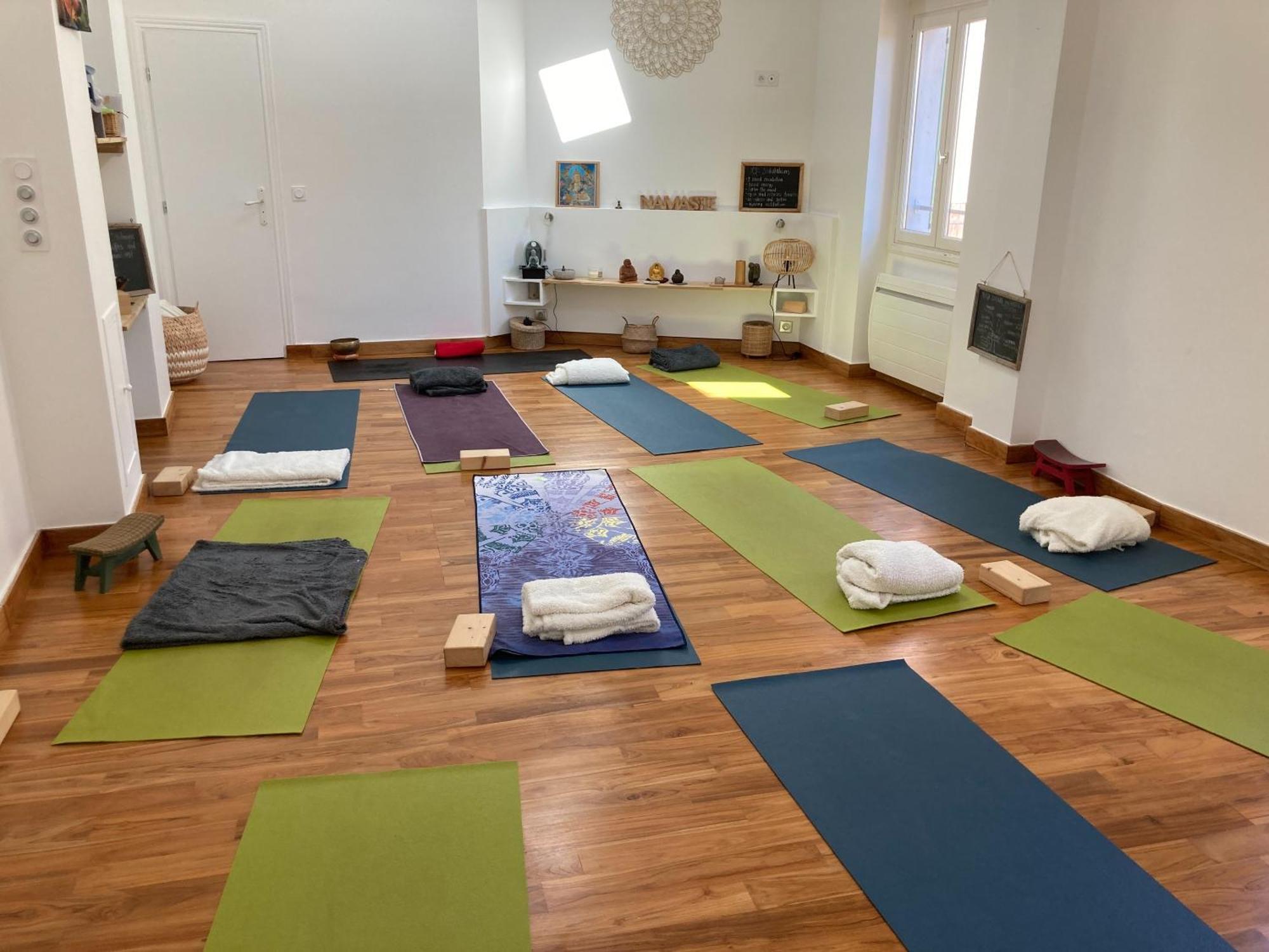Bed and Breakfast The Frogs' House - Yoga Retreat Saint-Jeannet  Екстер'єр фото